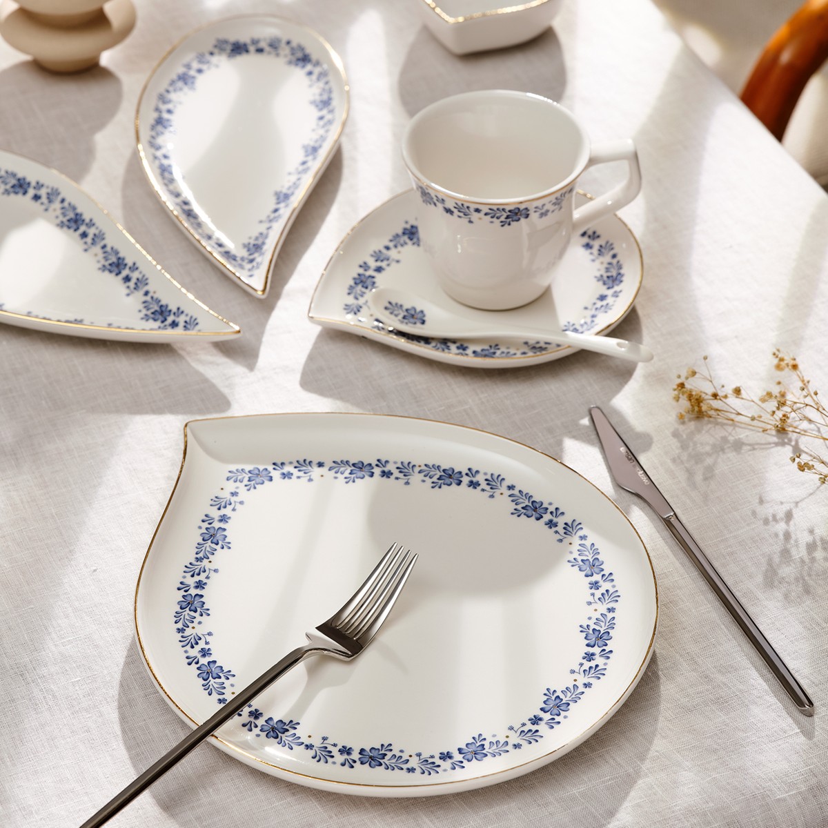 110000499681028.jpg Emsan Casilda Porselen 32 Parça 6 Kişilik Kahvaltı / Servis Takımı - Görsel 1