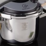 Karaca Orbit Indüksiyon Tabanlı Düdüklü Tencere Seti 6+8 L Siyah - Görsel 3