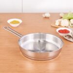 Karaca Düz Tava 24 cm Paslanmaz Çelik İndüksiyon Tabanlı Bulaşık Makinesinde Yıkanabilir