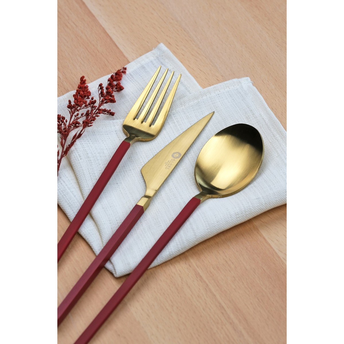 110000622810258.jpg Glore Lizbon 6 Kişilik Çatal Kaşık Bıçak Takımı Gold-Kırmızı - Görsel 1