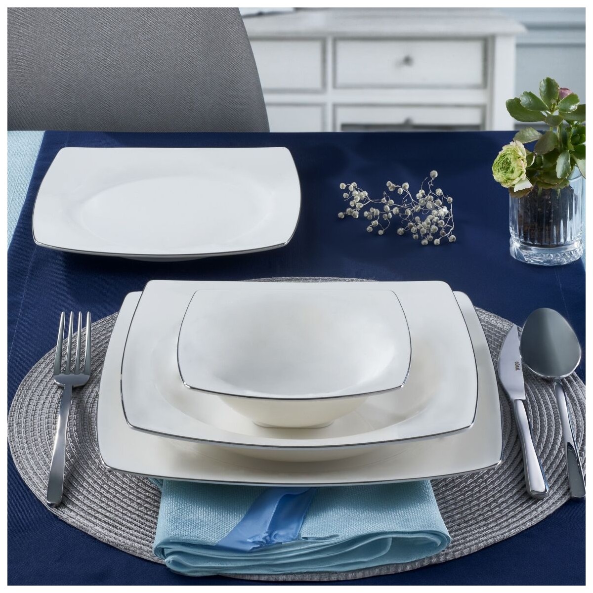 110000651508413.jpg Güral Porselen Carolıne 16 Parça 4 Kişilik Kare Bone Yemek Takımı Gümüş - Görsel 1