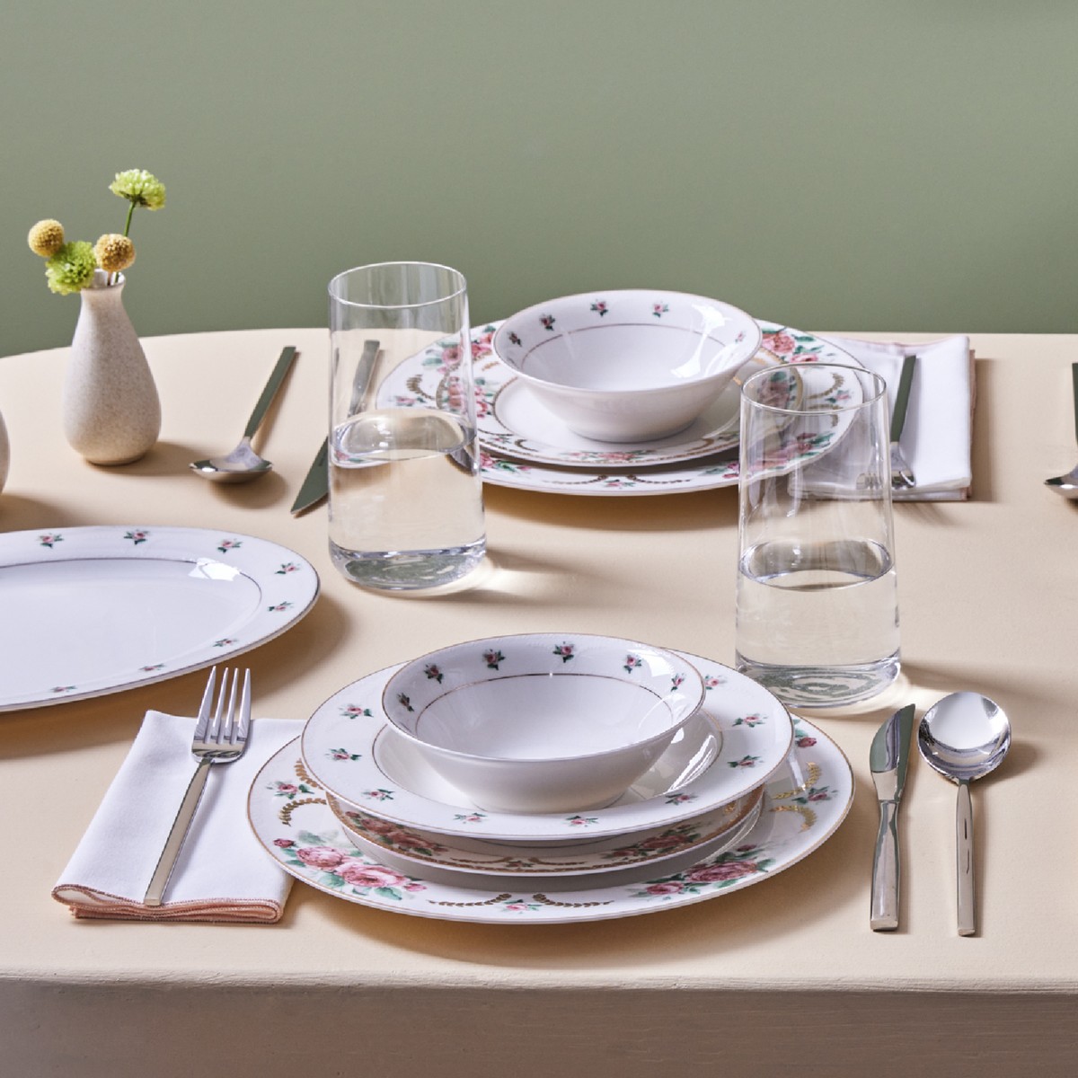 110000658813598.jpg Karaca Molise 56 Parça 12 Kişilik New Bone Yemek Takımı - Görsel 1