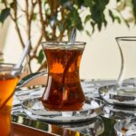 Karaca Timeless Platin Çelik Tepsili 40 Parça 12 Kişilik Çeyiz Çay Seti - Görsel 3