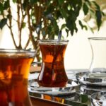 Karaca Timeless Platin Çelik Tepsili 40 Parça 12 Kişilik Çeyiz Çay Seti - Görsel 4