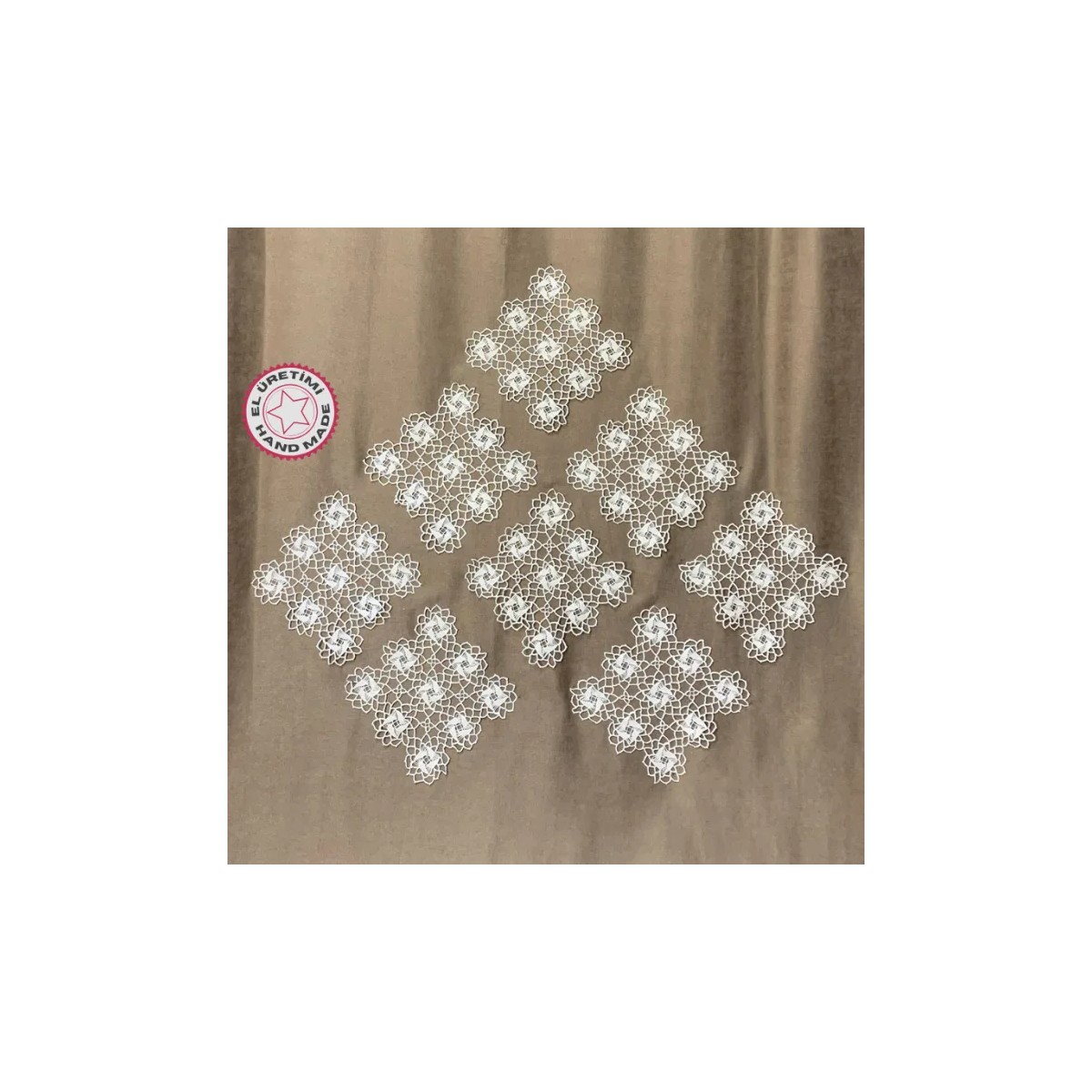 110000822309121.jpg Uretti - Sariye 4648 El Yapımı Tığ Işi Örgü 8'li Dantel Örtü Takımı - 19 x 19 cm - Görsel 1