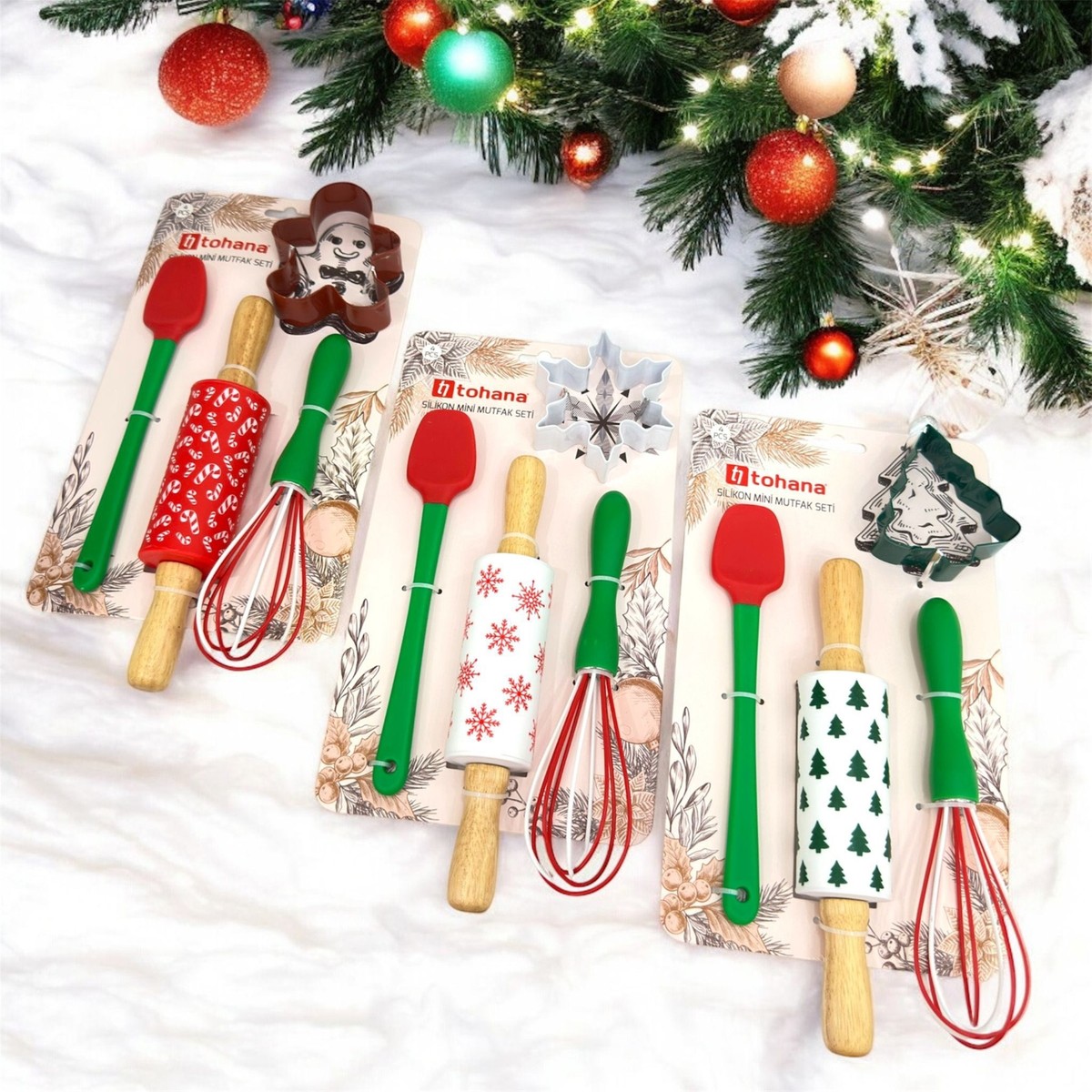 110000832670639.jpg Vanilin Kitchen Yılbaşı Temalı Silikon Mutfak Seti - 5 Parça (Kurabiye Kalıbı ve Mini Oklava Dahil) - Görsel 1
