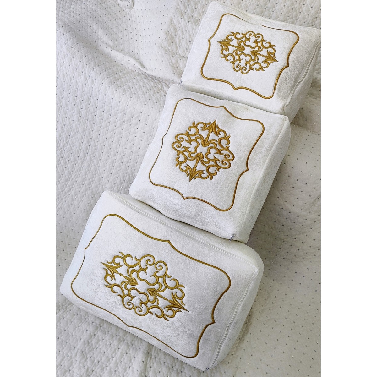 110000889360485.jpg Dilex 3'lü Hurç Set Çeyizlik Nişan Bohça Gelin Bohçası Damat Bohçası Kadife Gold Nakış İşlemeli - Görsel 1