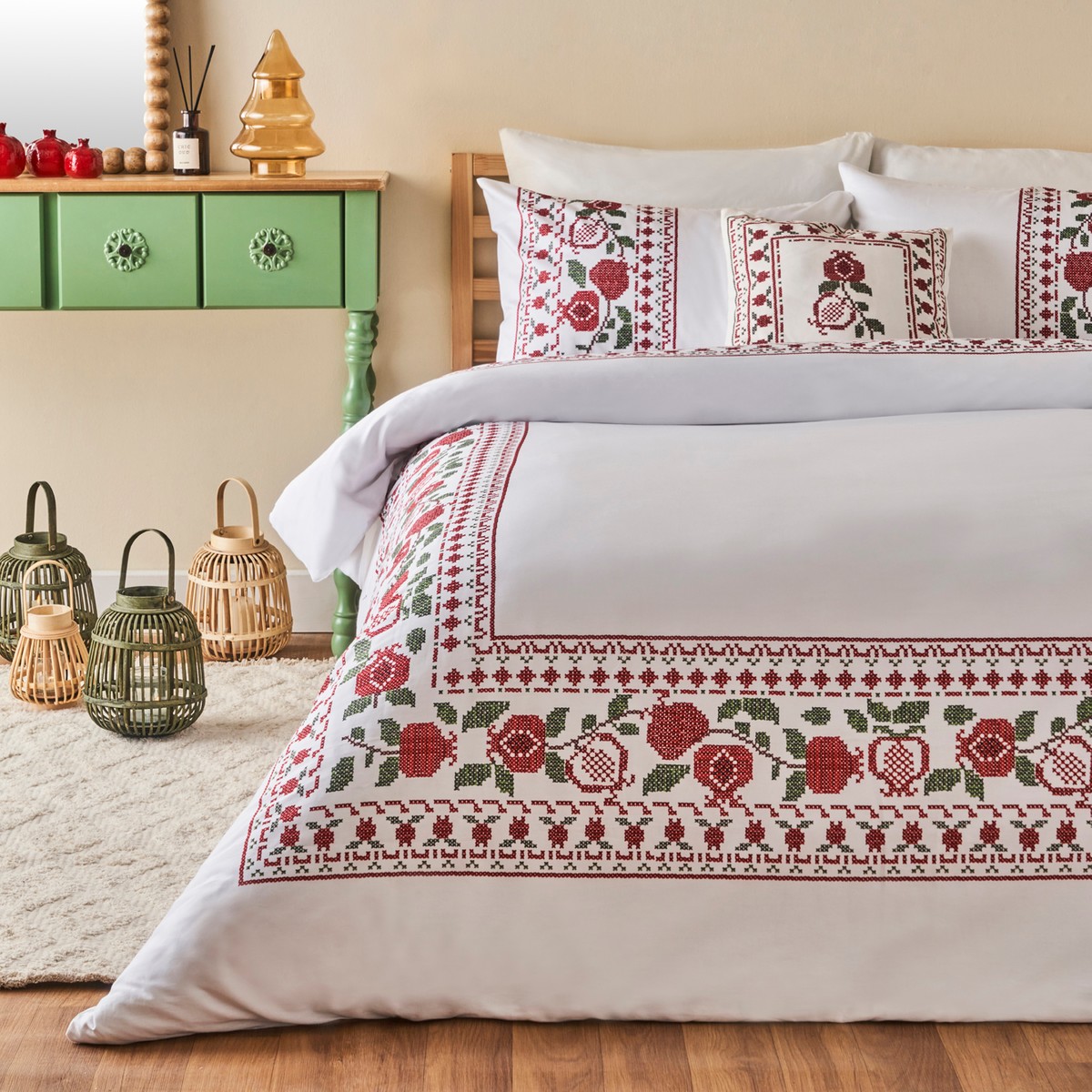 110000913306558.jpg Bella Maison %100 Pamuk Saten Jolly Tek Kişilik Nevresim Seti Kırmızı (160x220 cm) - Görsel 1