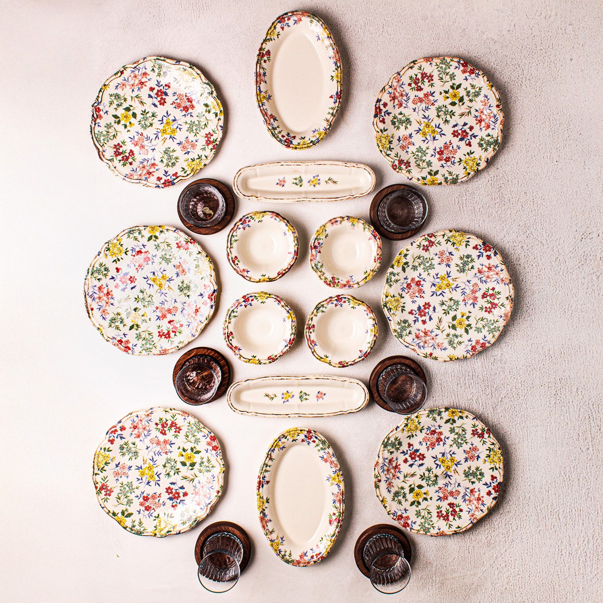 110000917553673.jpg Snippy Rosso -26 Parça Porselen Kenarları Silik Vintage Tuval Model Kahvaltı Takımı 6 Kişilik Kahvaltı Seti - Görsel 1