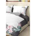 Dior Marka Nevresim Takımı Çift Kişilik Pamuklu Saten Kumaş 6 Parça 3D Dijital Baskı Duvet Cover Set Model No:47 - Görsel 3