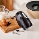 Karaca El Mikseri 425 W Paslanmaz Çelik Çırpıcı ve Yoğurma Aparatlı Ergonomik Shiny Black Tasarım - Görsel 4