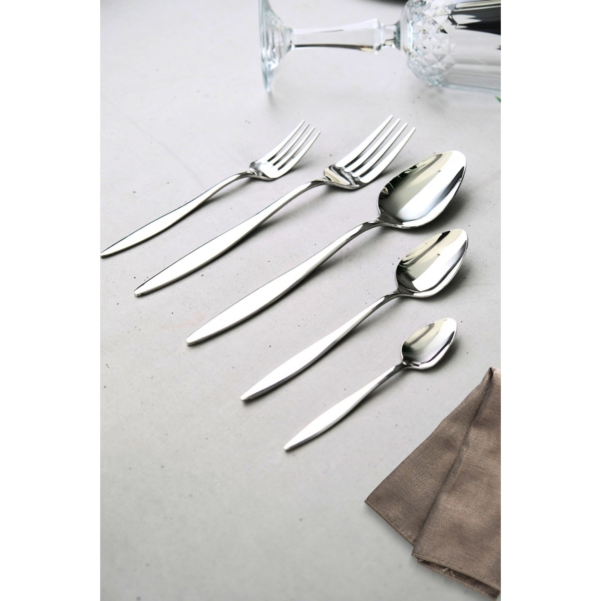 110001155035975.jpg Lugga Ceyda Yemek - Tatlı Çatal Kaşık ve Çay Kaşık Takımı 12 Kişilik 60 Parça - Görsel 1