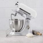 Korkmaz Pro Mix Stand Mikser 1600W 4,7 Lt Paslanmaz Çelik Kase 11 Kademeli Hız ve Sessiz Çalışma