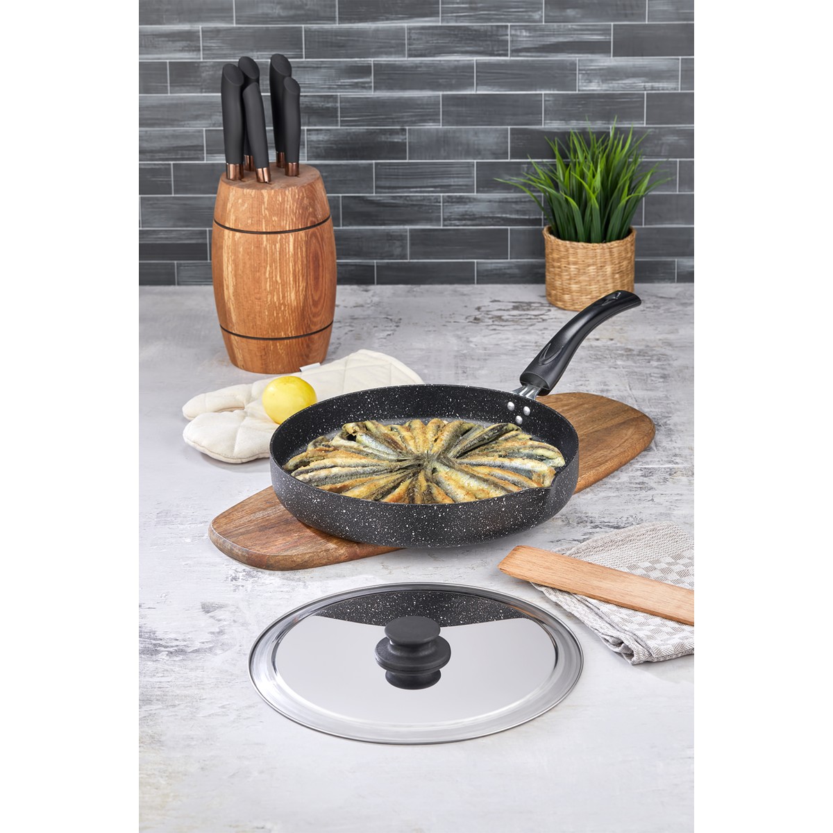 110001205992399.jpg Polochef Çupra Döküm Granit Balık ve Börek Tavası Siyah 34 cm - Görsel 1