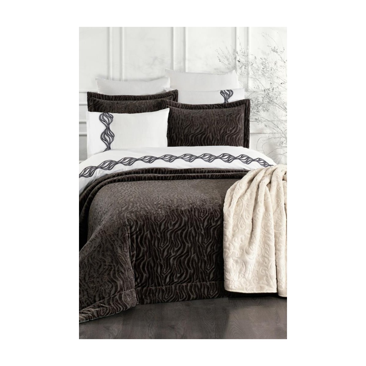 110001216161847.jpg Çeyiz Diyarı Yakut 10 Parça Battaniyeli Çeyiz Seti Antrasit - Görsel 1