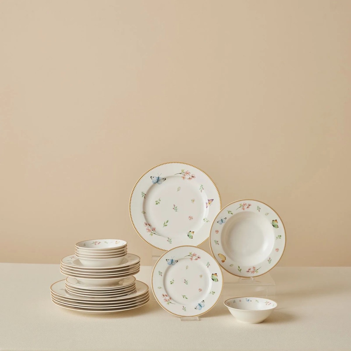 110001227724138.jpg Karaca Forever Bone New Fly 24 Parça 6 Kişilik Yemek Takımı - Görsel 1