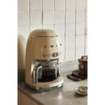 Smeg DCF02CREU Krem Renk Filtre Kahve Makinesi – Şık Tasarım, Yüksek Demleme Performansı ve 1,4 L Kapasite - Görsel 2