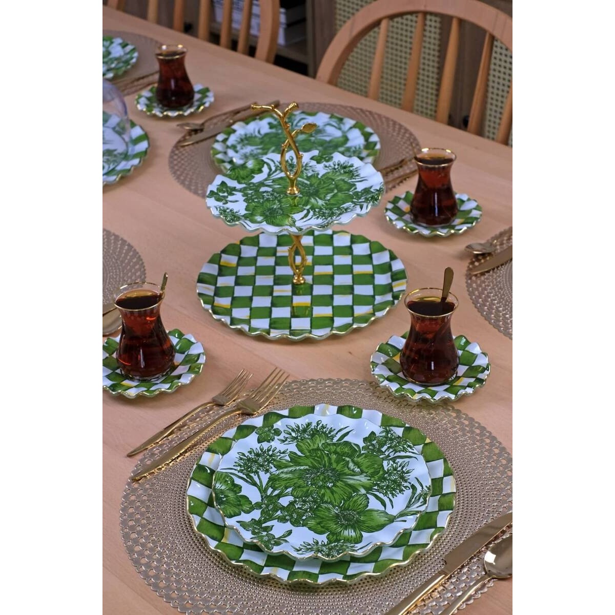 110001236612328.jpg Akdeniz Home Glore Mode Green Altın Yaldızlı 34 Parça 6 Kişilik Cam Pasta Servis Takımı | Lüks Altın Detaylı Set - Görsel 1