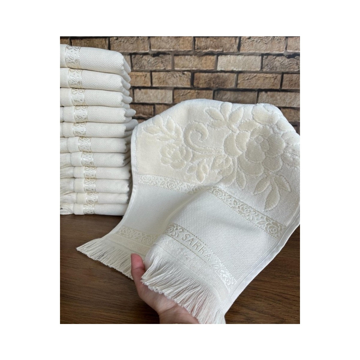 110001249038738.jpg Sarra Etamin ve Kanaviçe Işlemelik Havlu - Krem - Analı Kızlı - Görsel 1