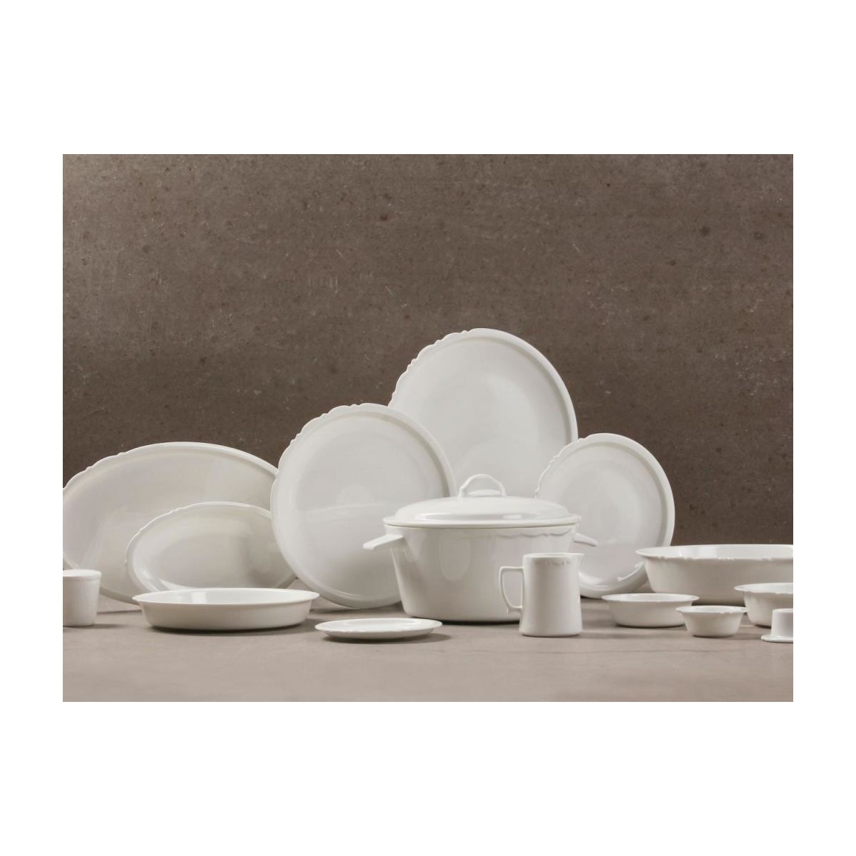 11338668834866.jpg Koleksiyon Eseri Istanbul Sade 6 Kişilik 43 Parça Yemek Takımı - Görsel 1