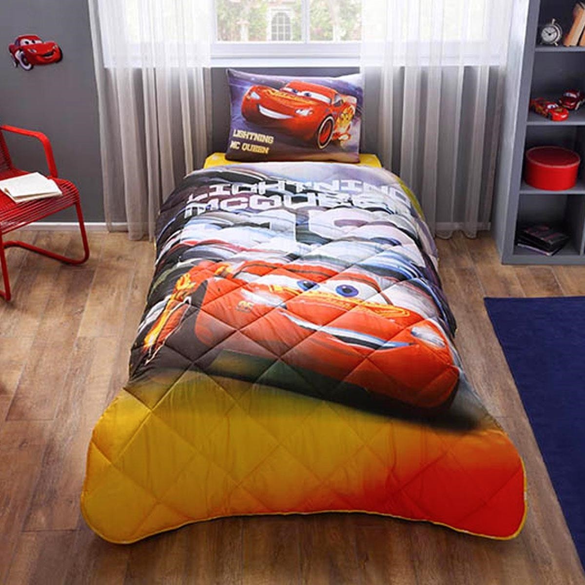 9923639246898.jpg Taç Disney Cars Yorgan Seti Yastık Hediyeli - Görsel 1